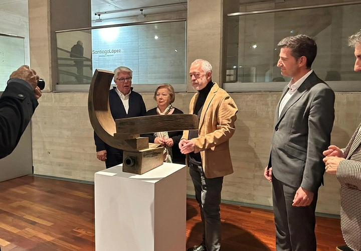 Santiago López aterriza en el Palacio de Los Serrano con ‘Miradas Urbanas’