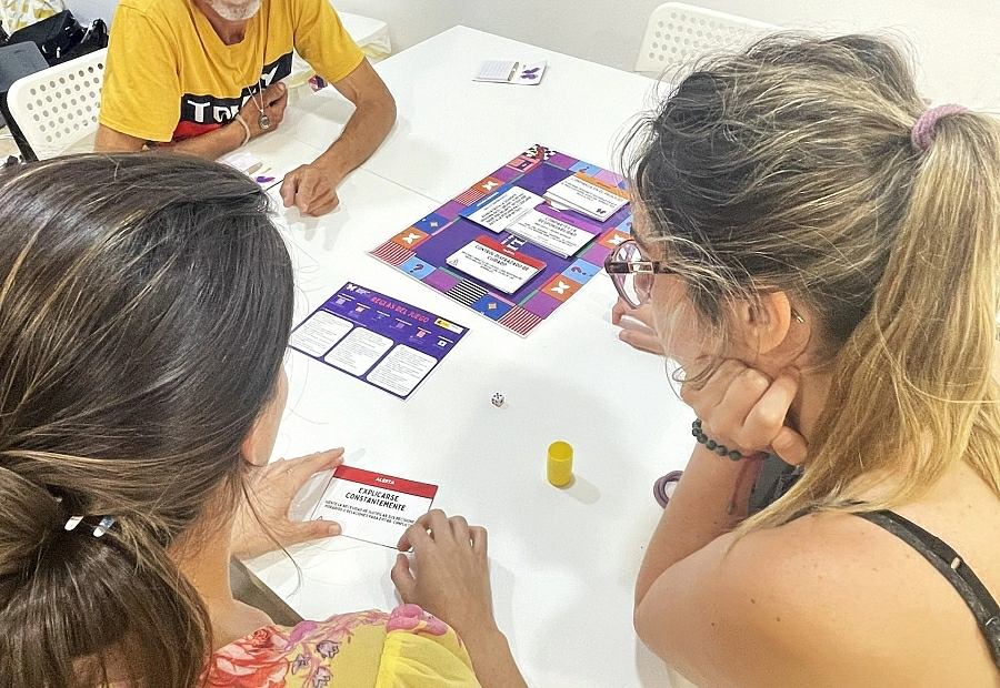 18 personas usuarias de Fundación Impulsarse participaron en una jornada de sensibilización desarrollada por Fundación Ávila para aprender a identificar conductas de riesgo, reflexionar sobre las dife