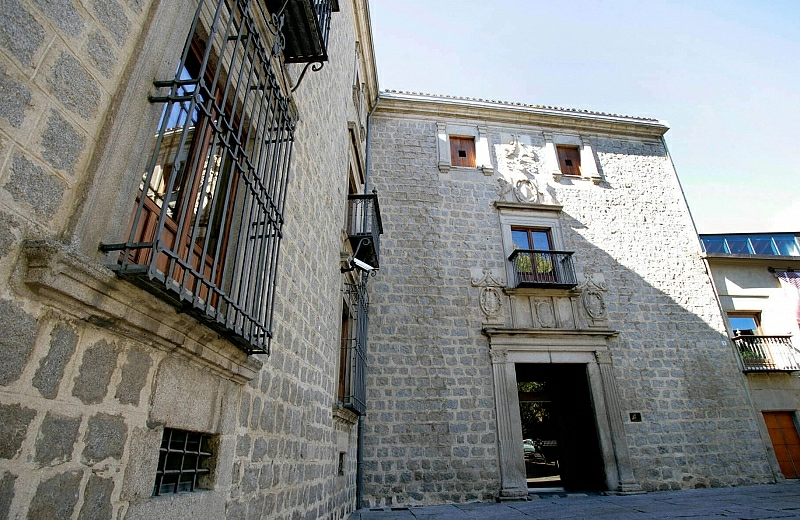 Palacio Los Serrano
