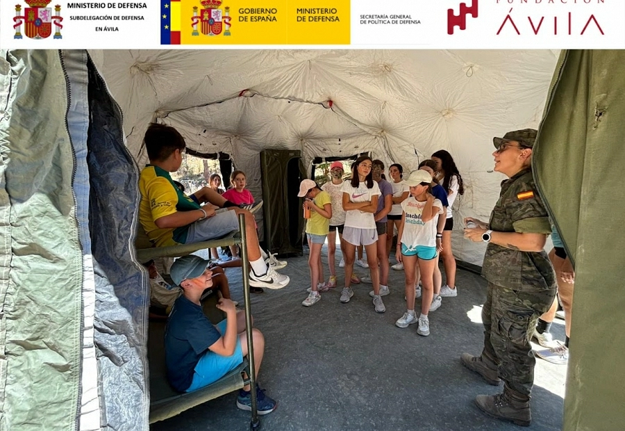 Las Fuerzas Armadas cerca de los jóvenes: apoyo a la sociedad y liderazgo femenino